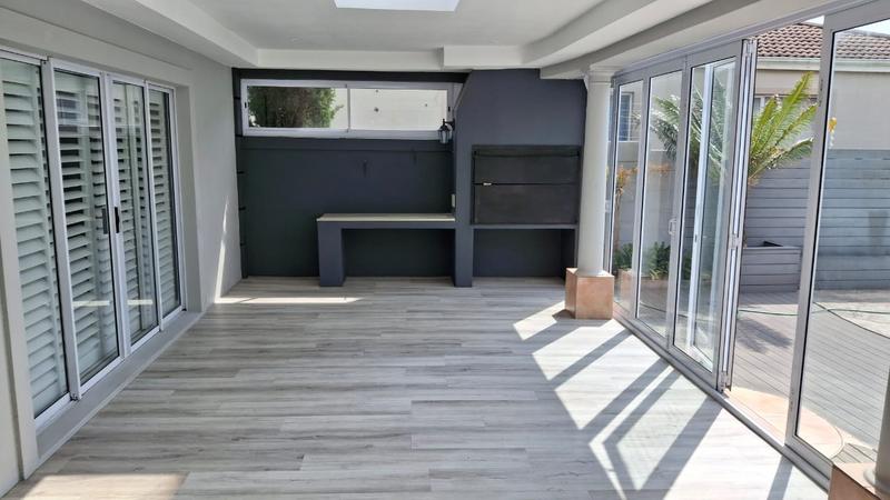 4 Bedroom Property for Sale in West Beach Western Cape